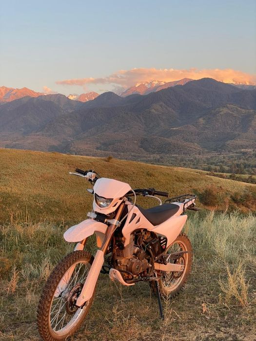 Продам эндуро 06 в идеальном состоянии новый Находится в Талгаре