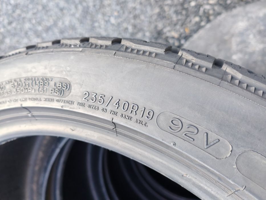 235 40 19,cu 265 40 19, câte 2buc iarna Michelin Pilot Alpin PA4,5mm