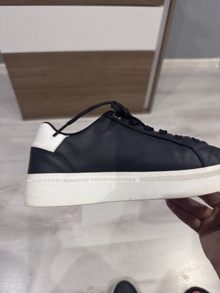 Оригинални Дамски маратонки Tommy Hilfiger