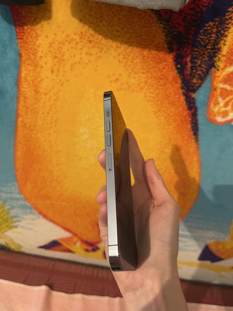 Продается IPhone 13 pro max коробка