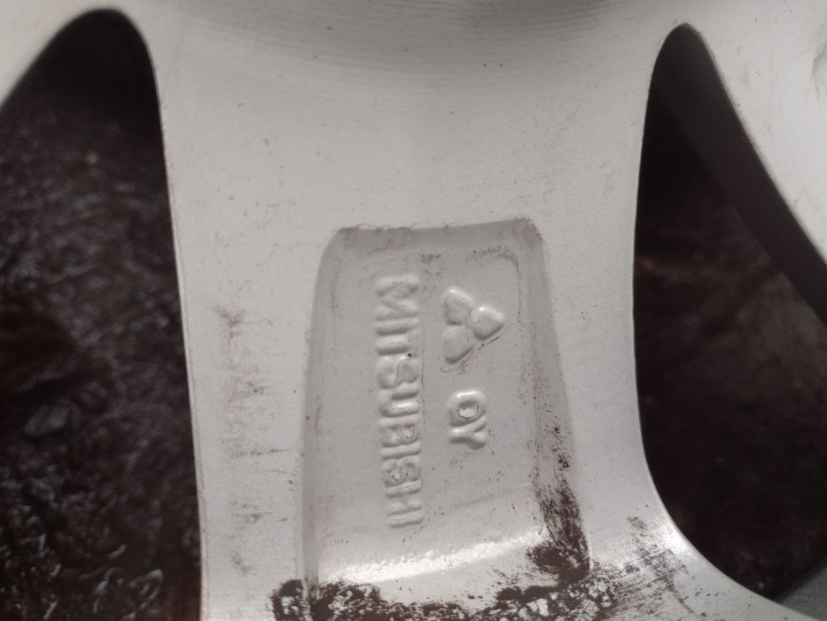 Перфектни 15-4х1143 ЕТ46 6j Мицубиши Колт CZC