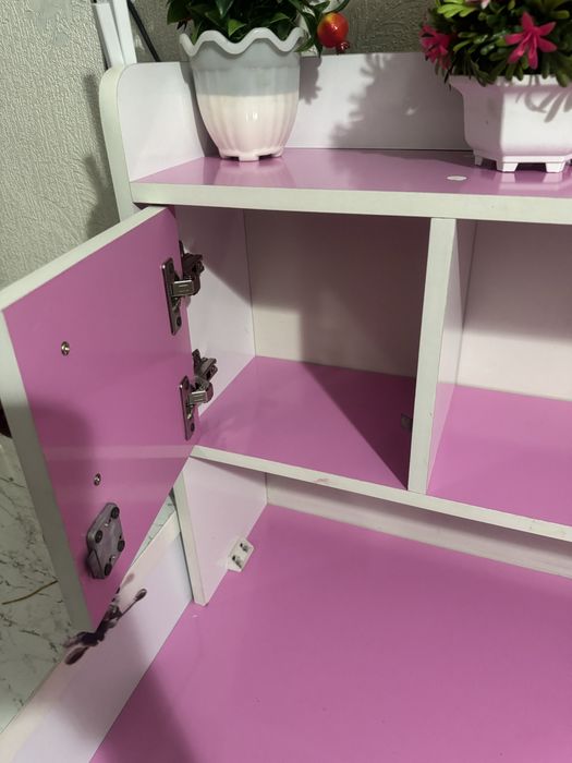 kompyuter va  Dars stoli sotiladi  qizlar uchun