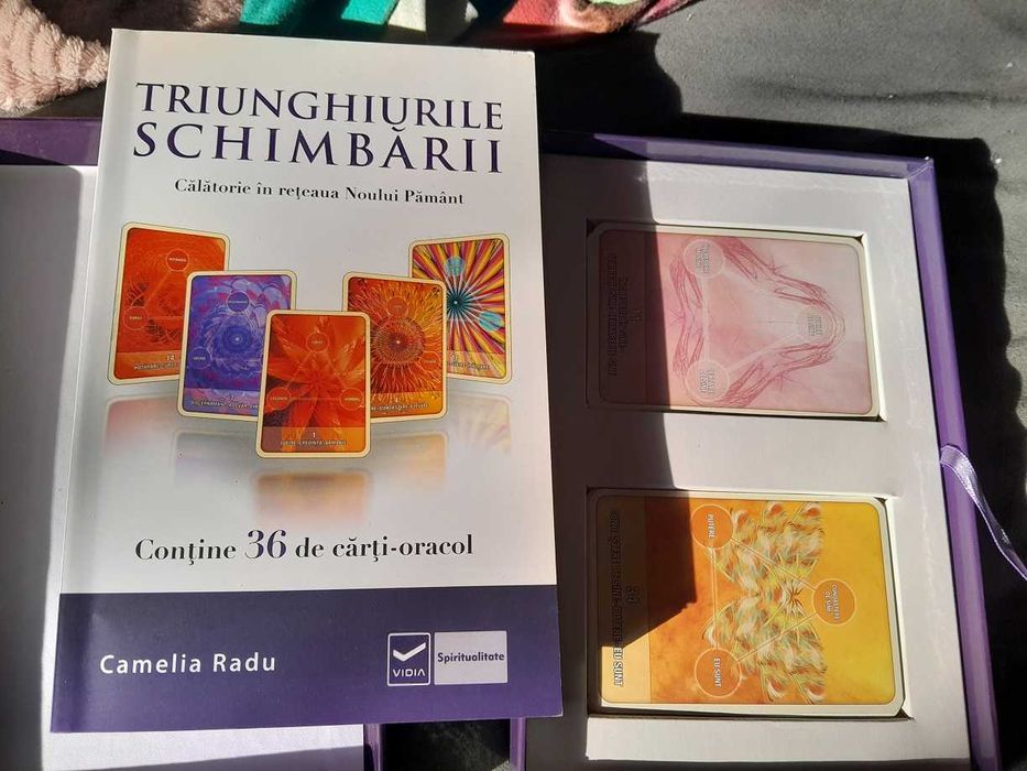 RAR,Triunghiurile schimbarii,CARTI ORACOL+MANUAL, cutie mare cartonata