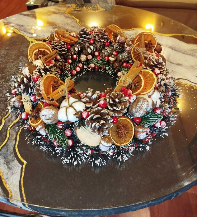 Красив Коледен  венец