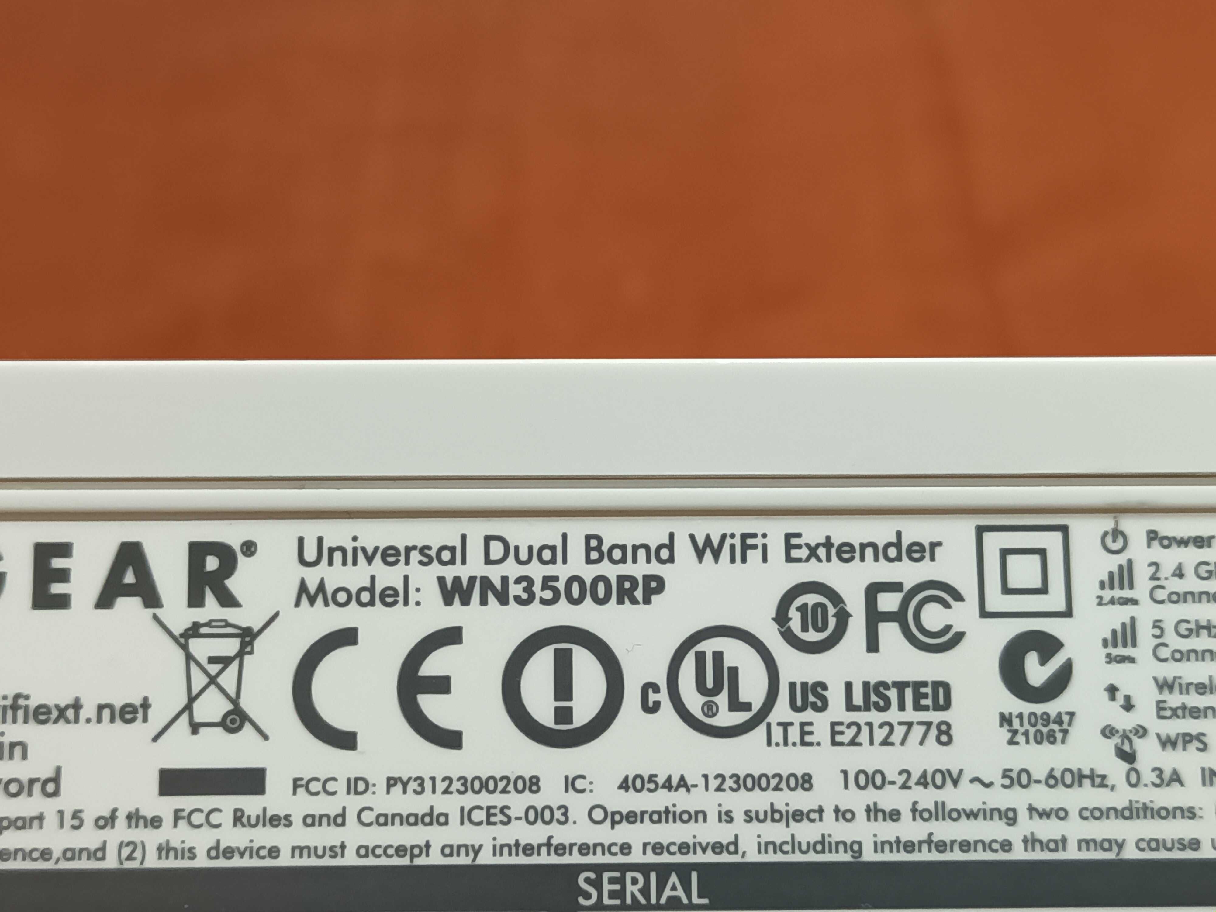 Router Netgear Universal Dual Band WiFi Range Extender WN3500RP N600