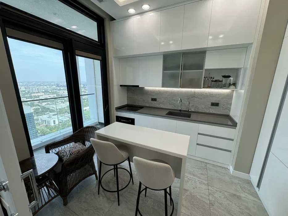 LUX Квартира на 44-этажэ В Nest One Можно и Под Офис!!!