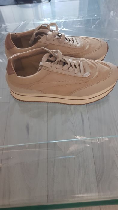Vand pantofi sport de dama nr 40