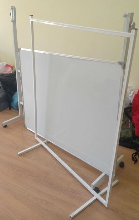 Продам доску маркерную и вешалку