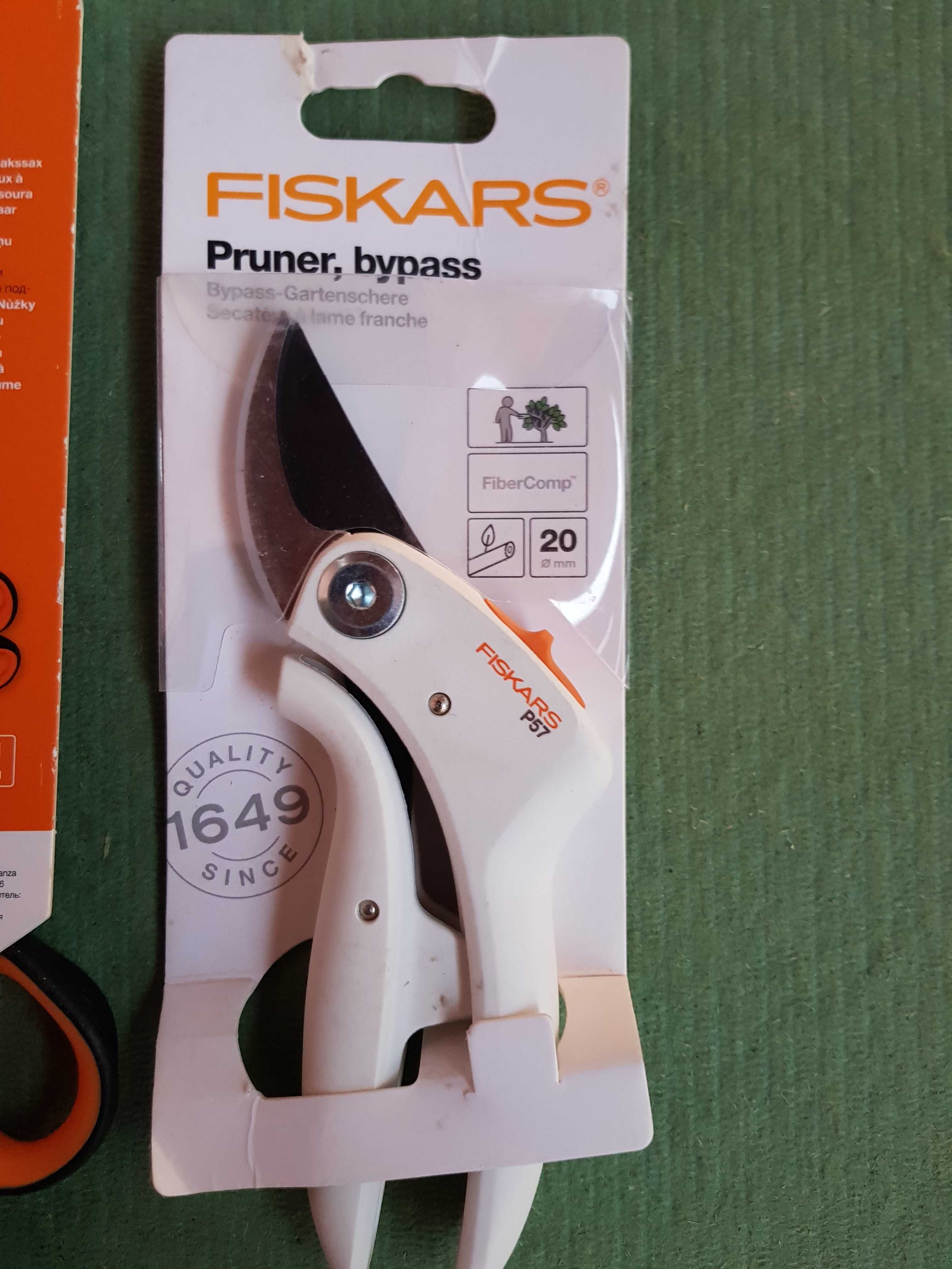 Foarfeci Fiskars pentru casa