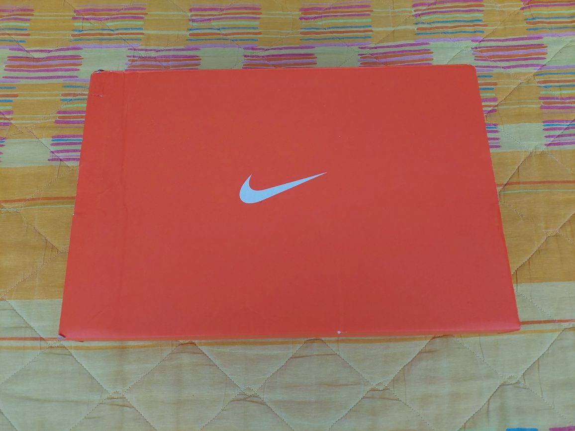 Маратонки Nike Precision 7