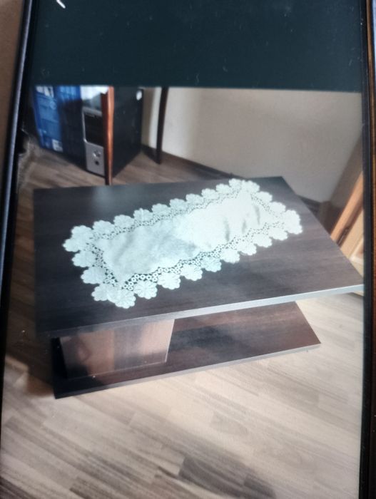 Masă living dining sau comodă pentru TV. Masa este noua, este pe role