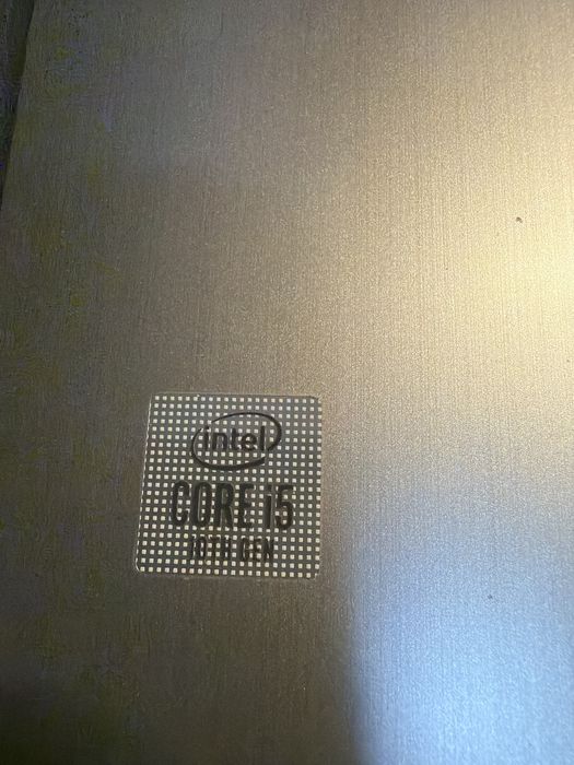 Laptop Lenovo i5 10gen 4g 256g m2 17.3 Inch