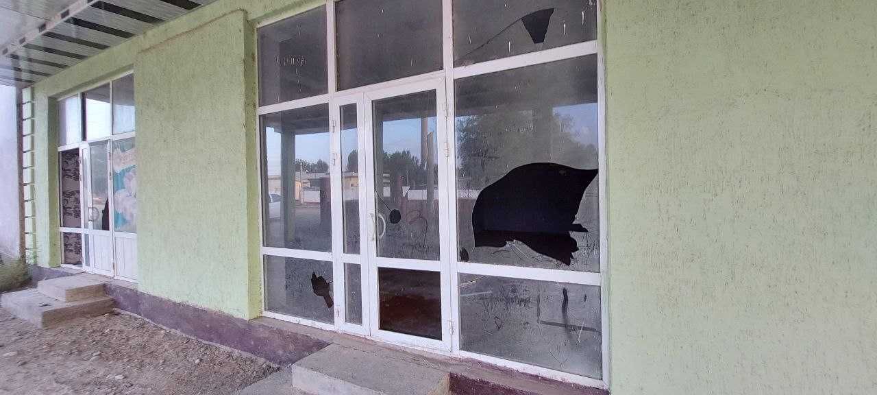 Sardoba tumanida savdo dokoni bolib tolash sharti bilan sotiladi