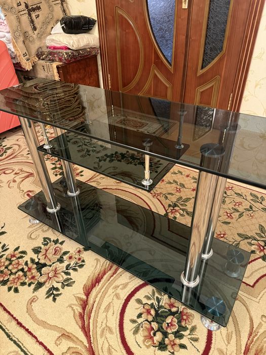 Стеклянная подставка