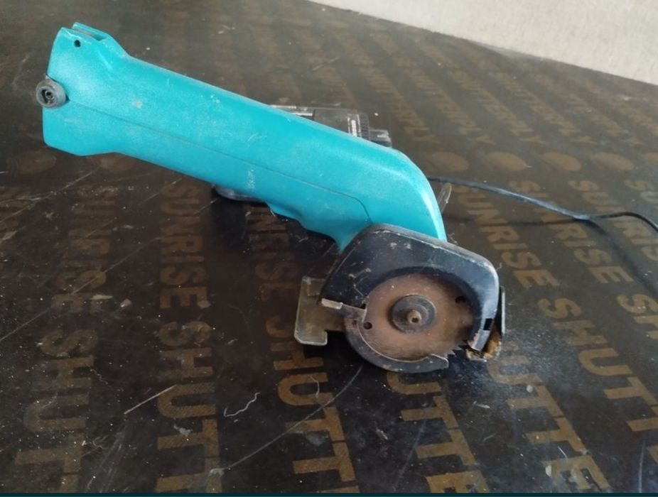 Циркуляр мини на батерии макита МΑΚΙΤΑ