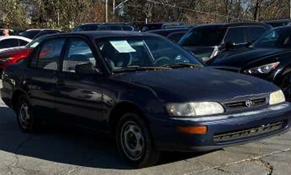 Dezmembrez Toyota Corolla 1.3 benzina an 1996 Orice piesă!