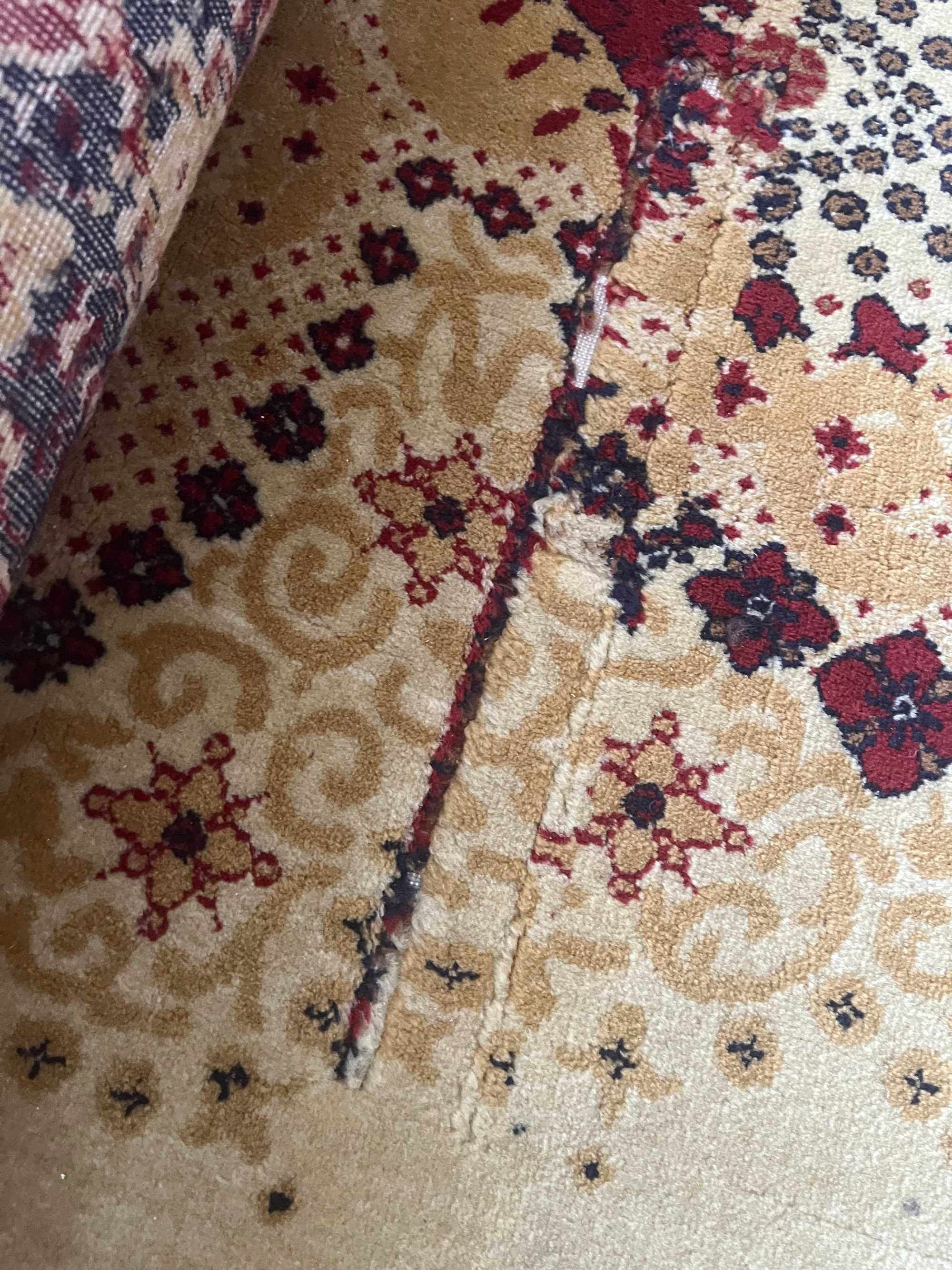 Персийски килим с две персийски пътеки