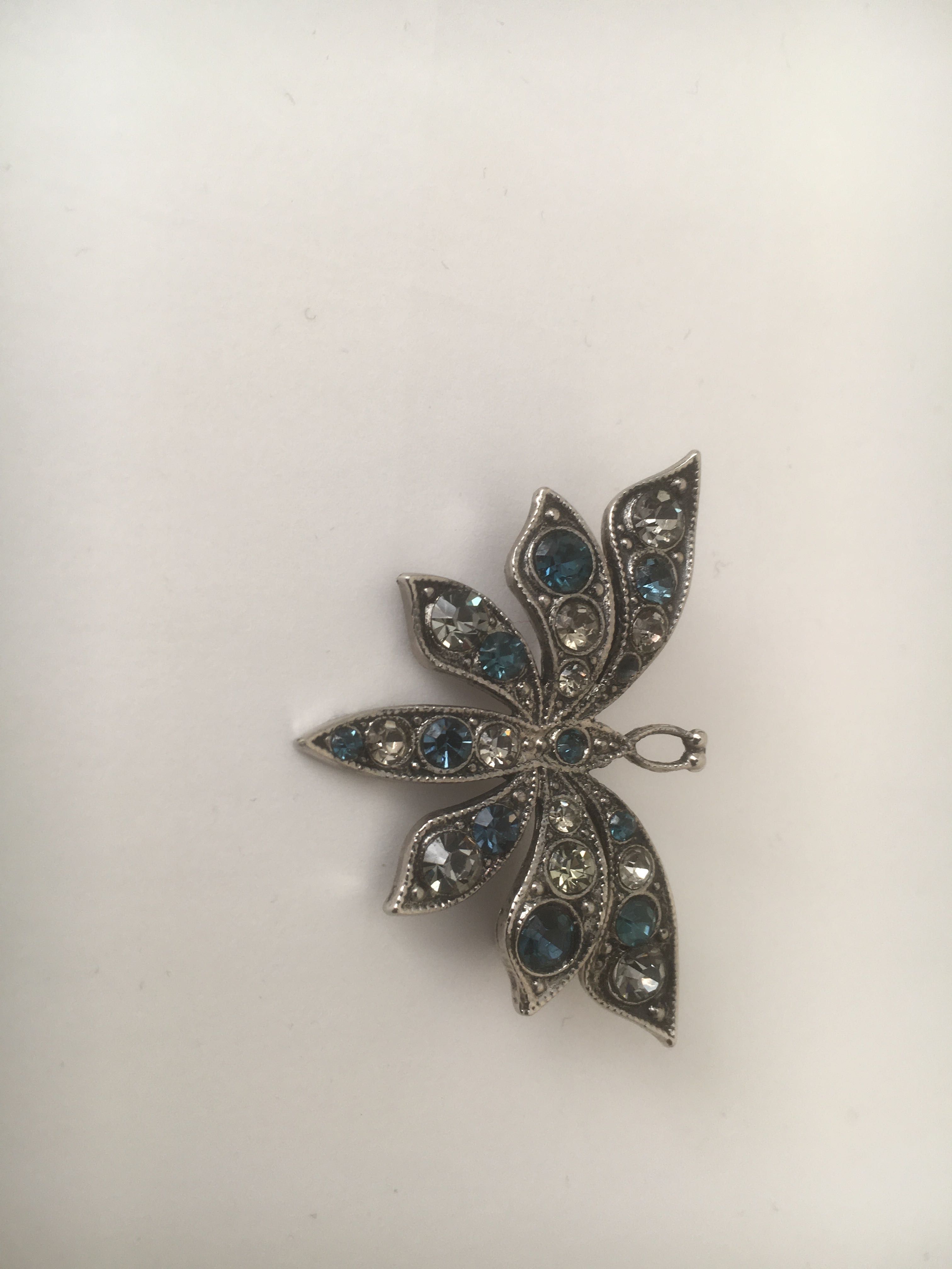 Стара брошка / Brooches