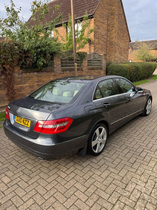 Dezmembrez Mercedes-Benz E350 cdi Avantgarde
