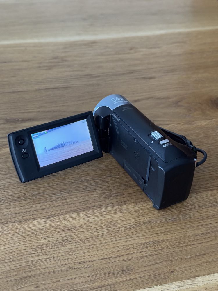 Камера Sony HDR-CX240E