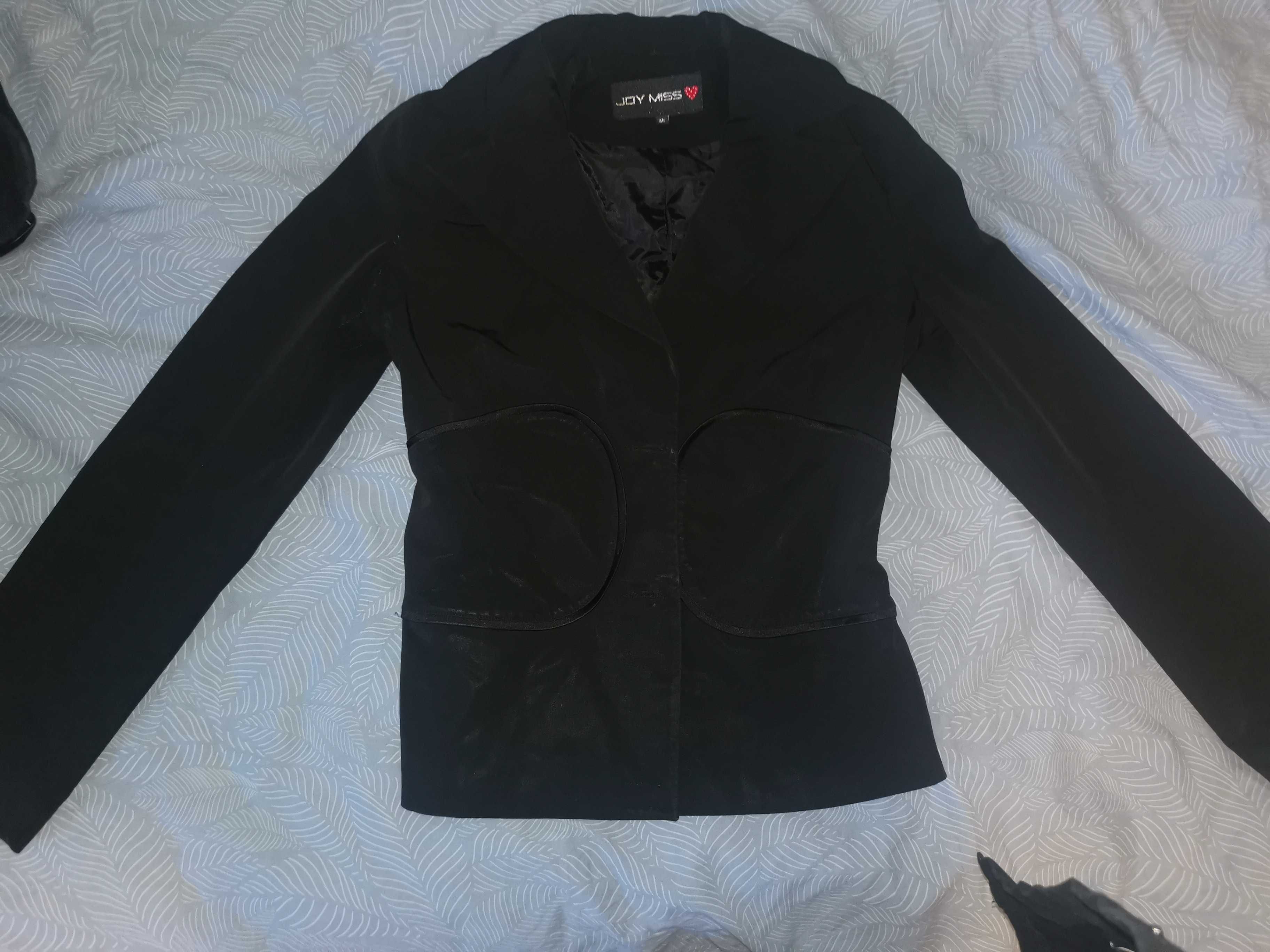 Черно дамско сако S размер