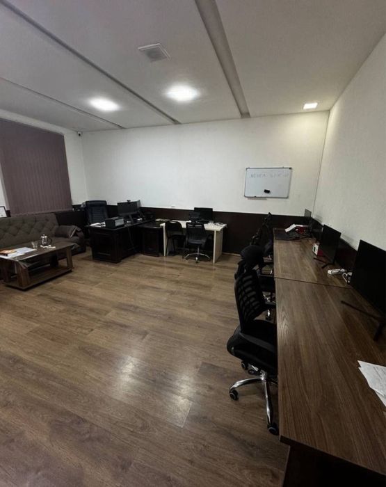 Аренда под офис С мебеью! улица Нукус, Вдоль Дороги! 40м2 3этаж