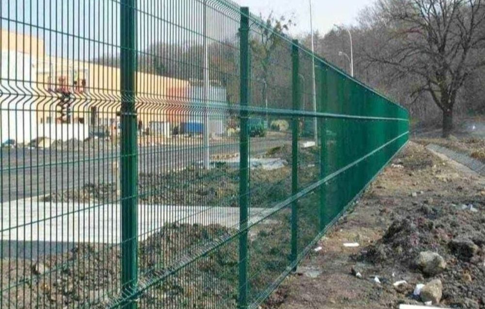 Garduri și porți detalii la telefon