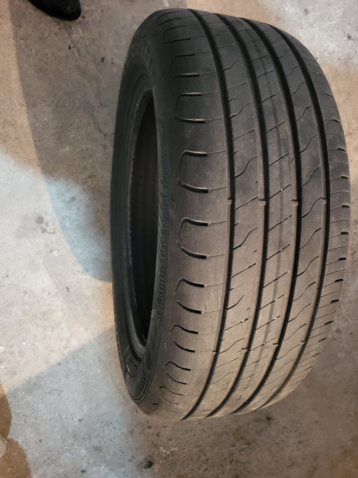 Шины 215/55 R17 Goodyear