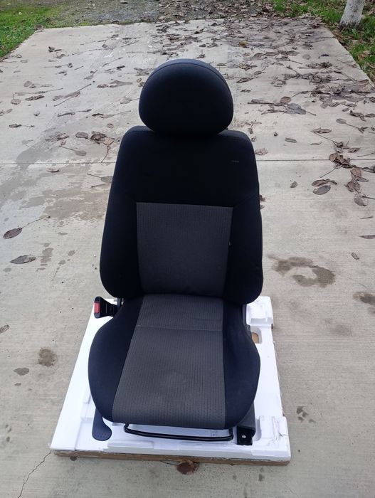 Шофьорска седалка за Опел Мерива