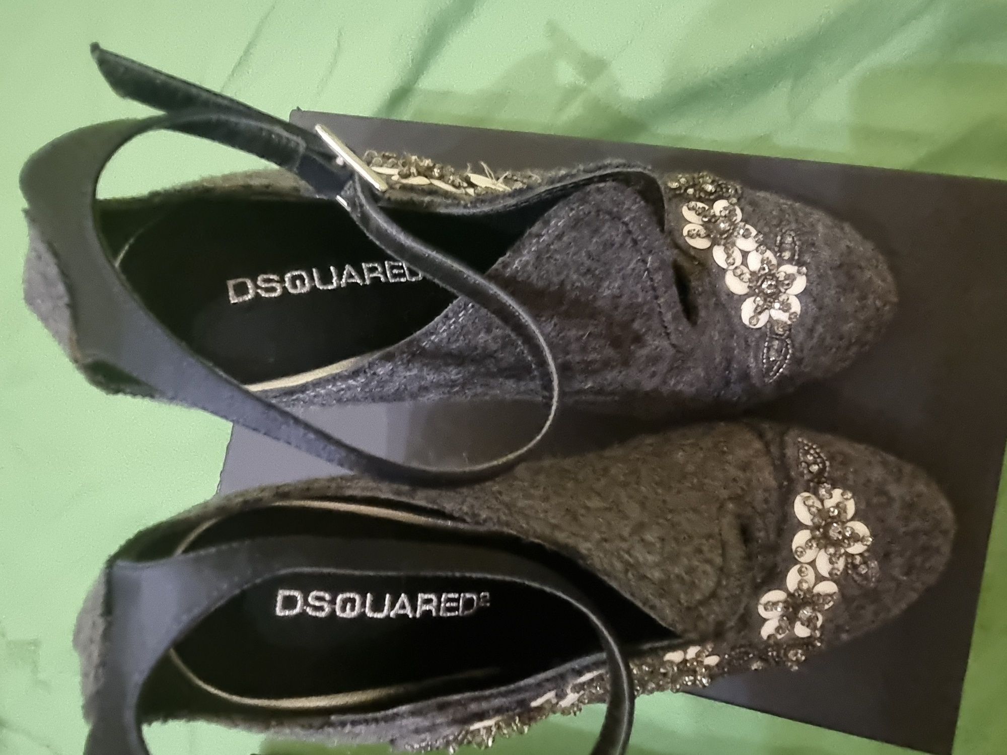 Много елегантни женски обувки Dsquared2