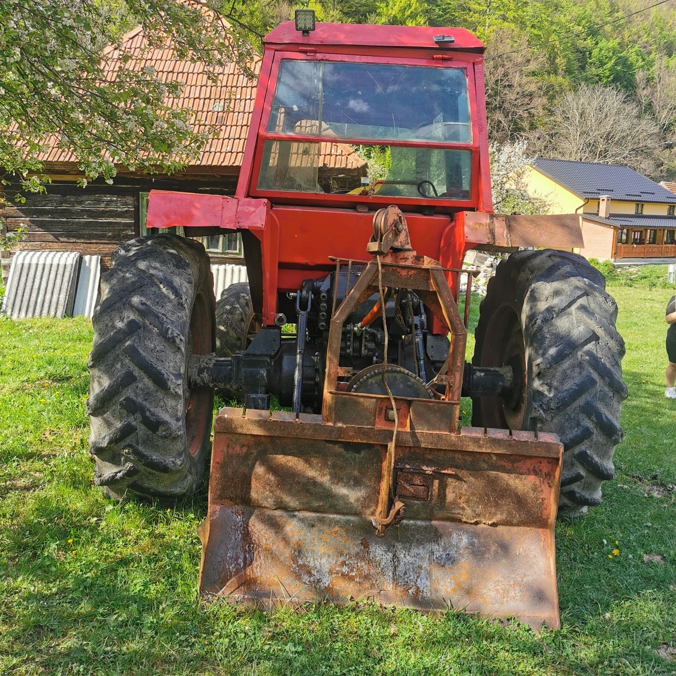 Vand sau schimb cu auto