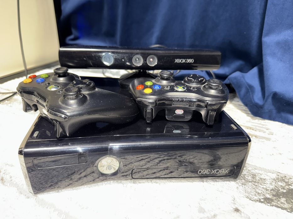 Приставка XBOX 360