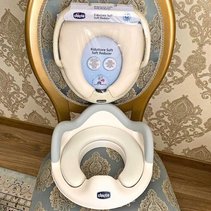 Специальное обучающее сиденье от Chicco для маленьких детей (в туалет)