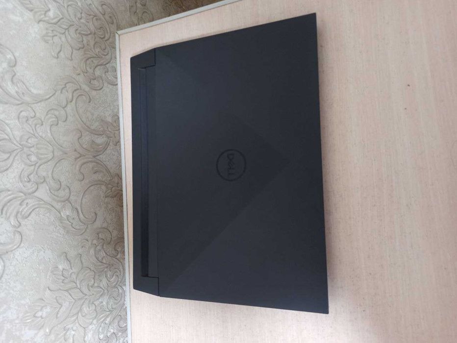 Igravoy noutbook DELL  i5 11pokoleniya srochna sotiladi