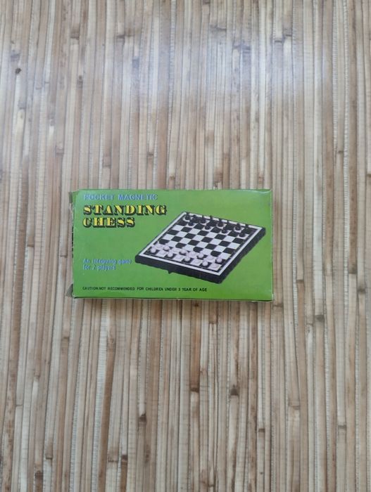 Шахматы магнитные.