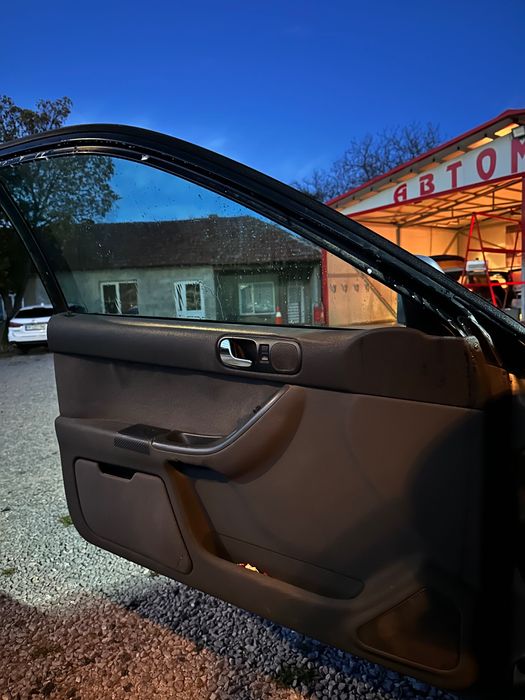 Продавам ауди а3 8л