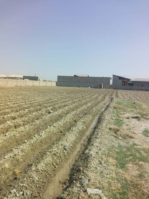 Yer sotiladi 4 sotka