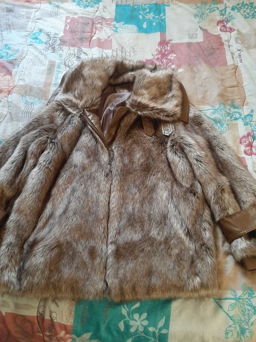 Зимно яке/ късо палто с косъм и оригинален дизайн Zara SRPLS