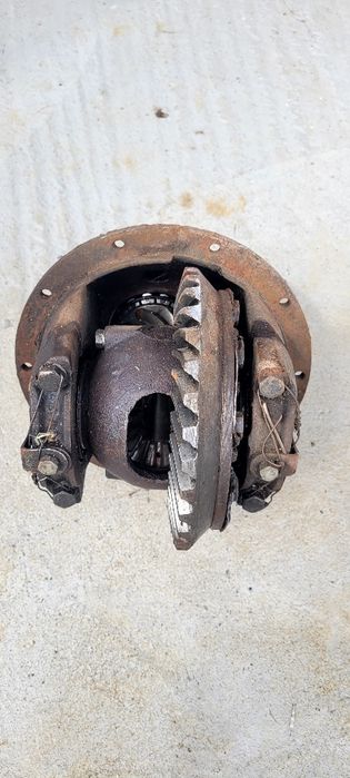 Diferențial/reductor punte spate 8/33 / Tv 14 Aro