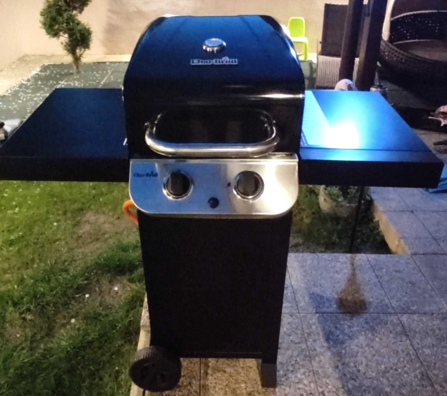 Gratar electric profesional marca CHAR-BROIL