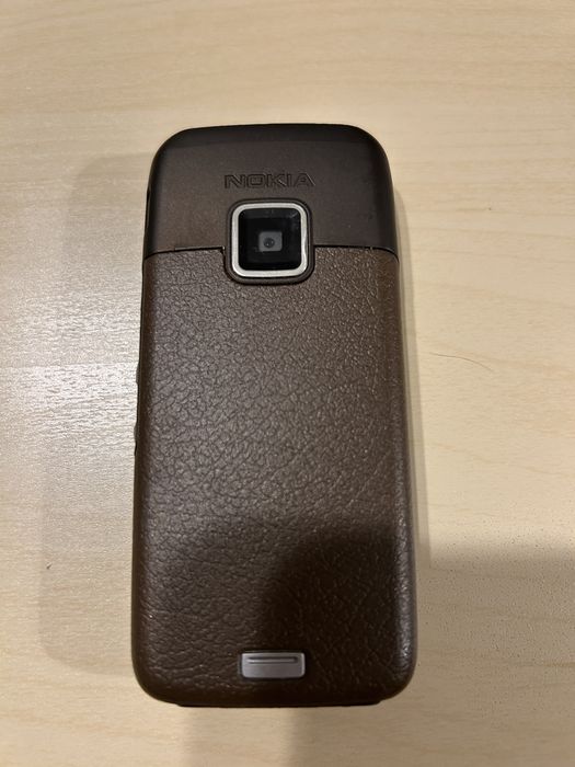 Telefon mobil Nokia E65