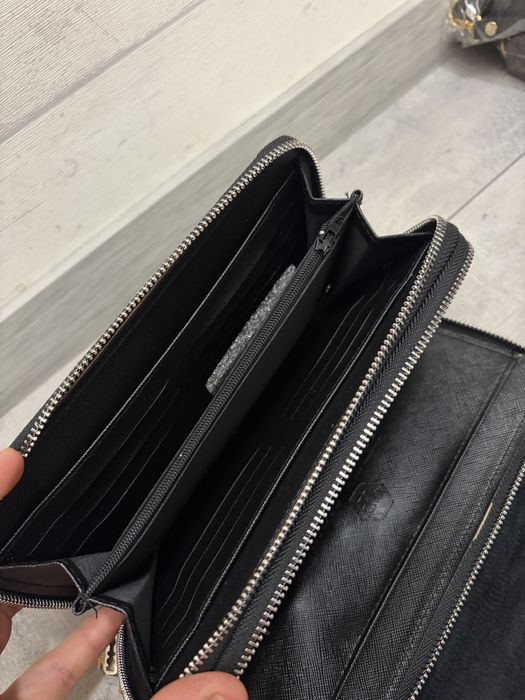 Черно портмоне с релеф (Phillip Plein стил)