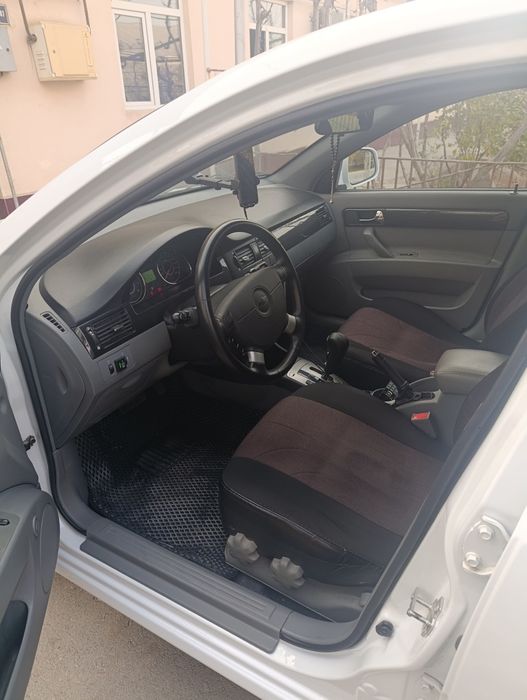 Tozza akuratni minilgan.