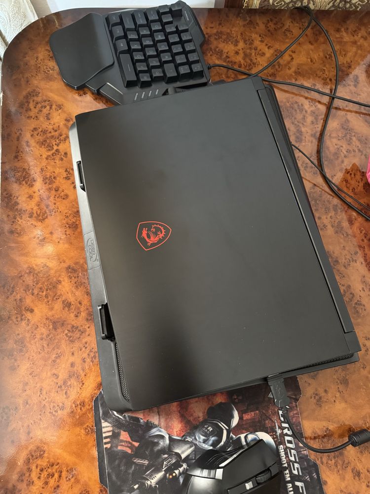 Игровой ноутбук MSI Thinq 9SC  идеальное состояние