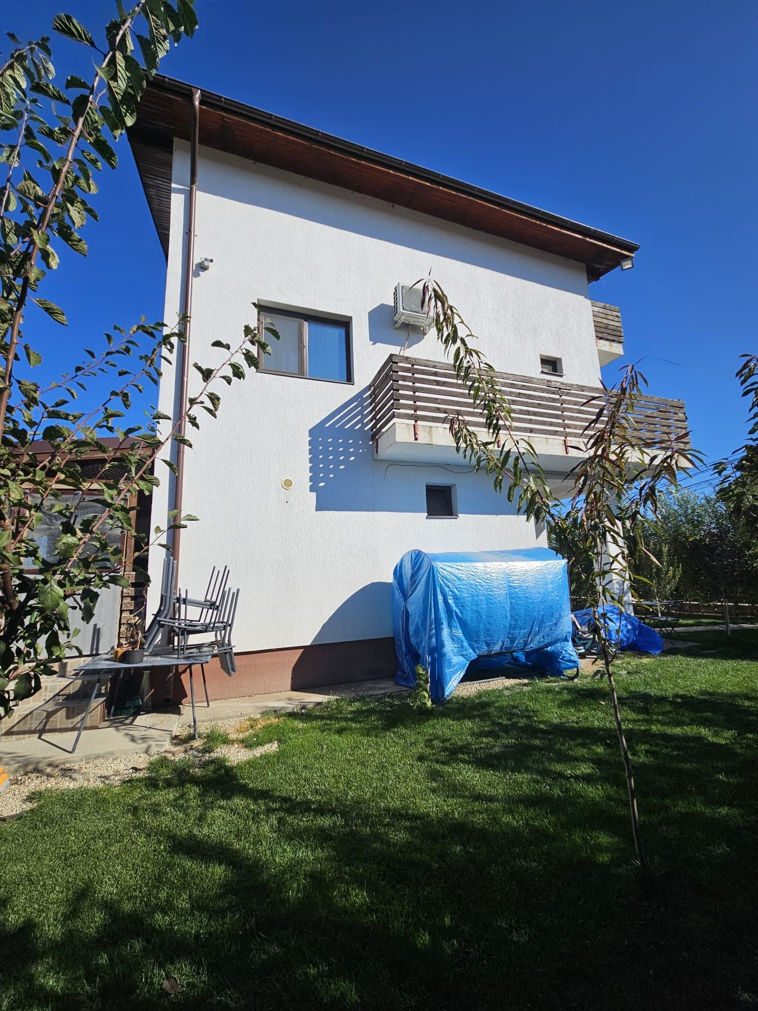 Casă 5 Camere, P + 1 Etaj + Mansarda, 144mp utili, 300mp teren