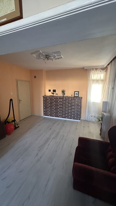 Наем 2-ри етаж от къща - с. Войводиново