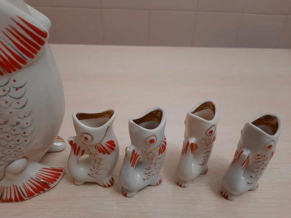 Графин рыбка с рюмками