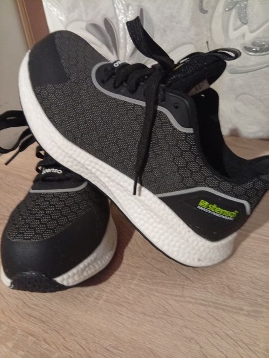 Продавам Работни обувки