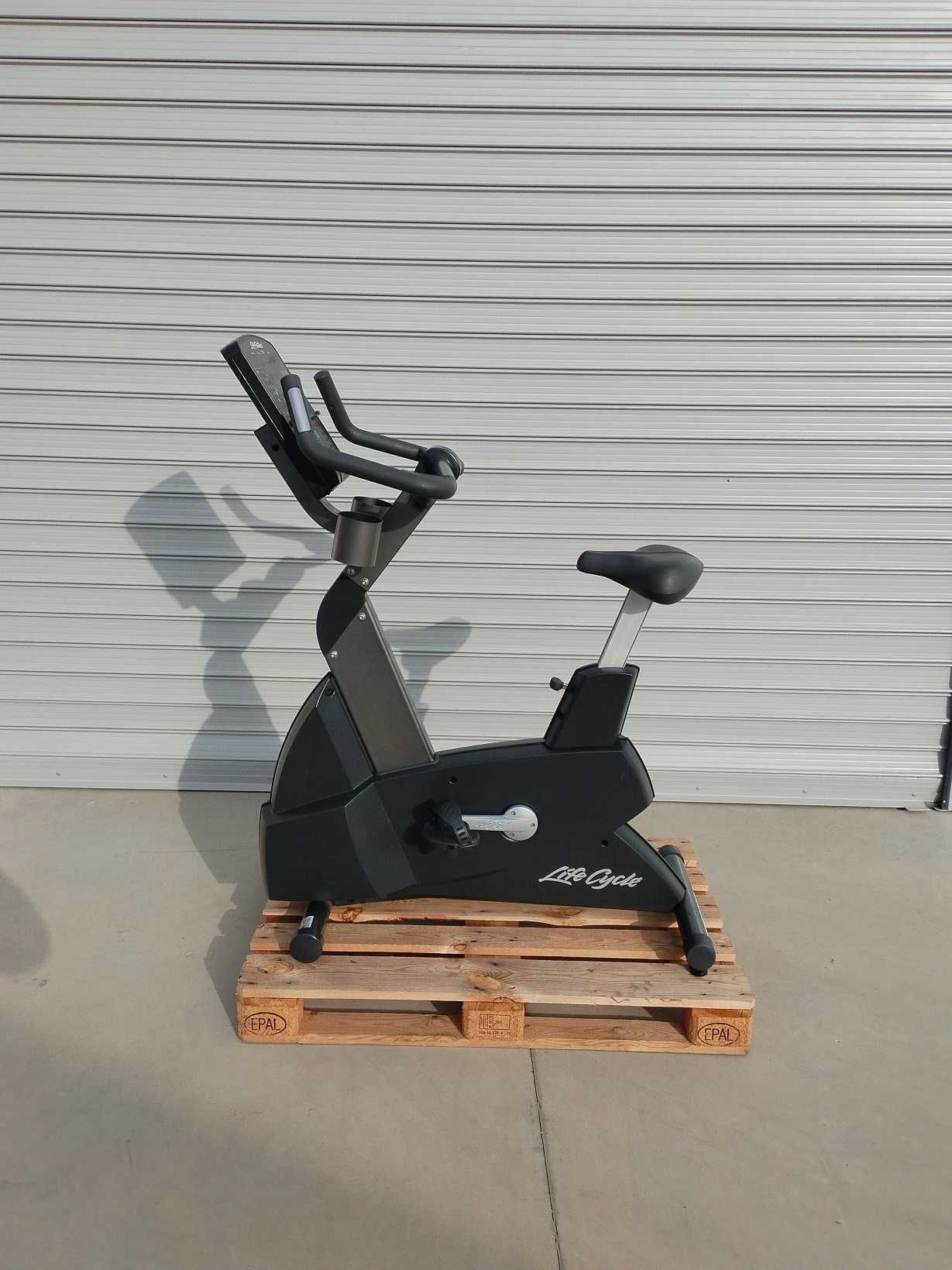 Life Fitness Integrity Bike Series CLSC