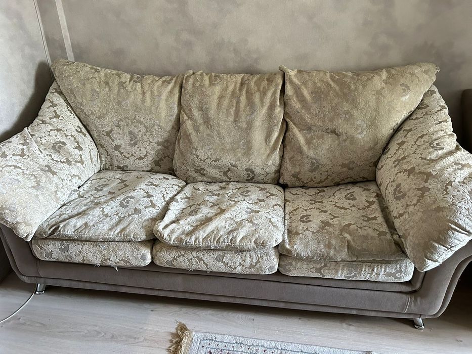 Продам мягкую мебель для гостиной